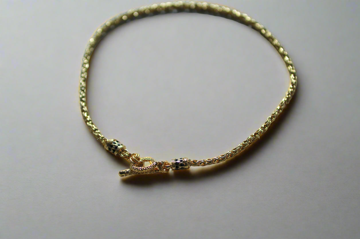 Gas bijoux necklace